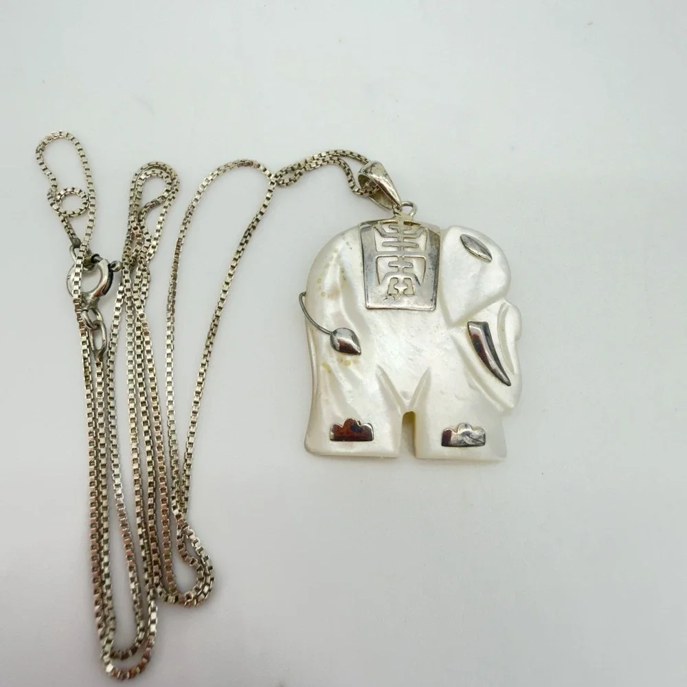 Vtg Mother Of Pearl Sterling Silver Necklace Elephant Chinese Good Luck Pendant
